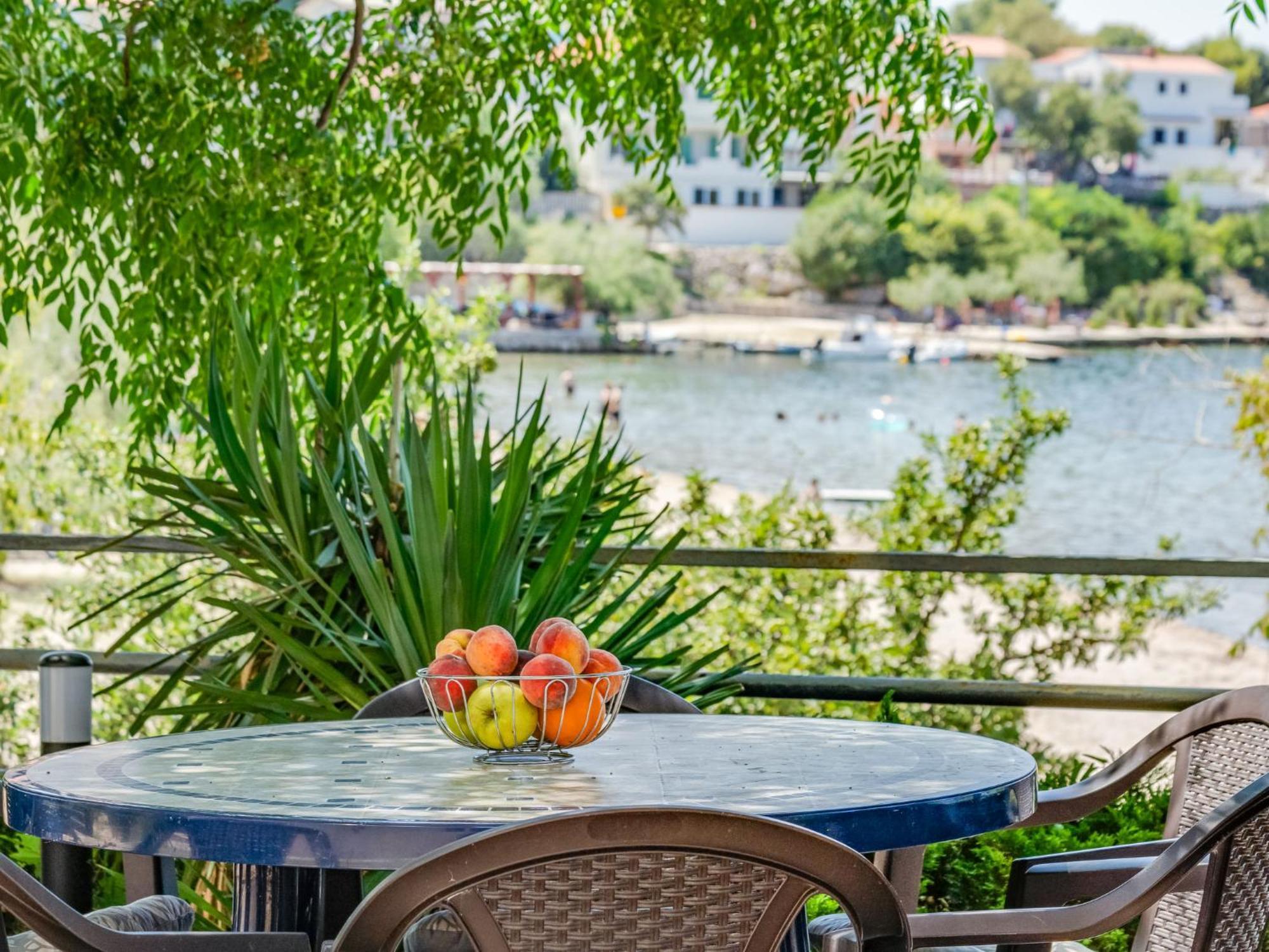 Apartment Daria-1 Anic Bagian luar foto